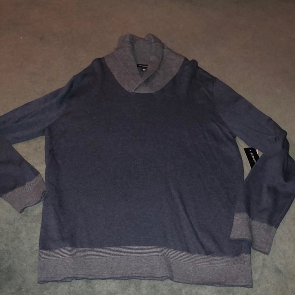 Blue sweater - Picture 1 of 3